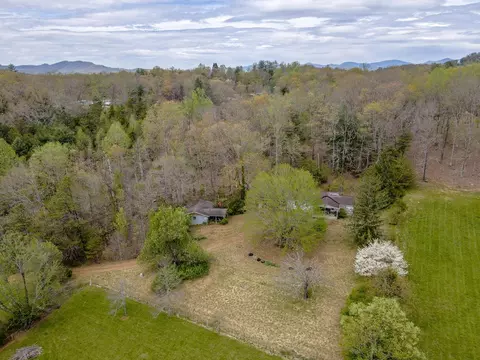 1201 Fulcher Rd, Franklin, NC 28734