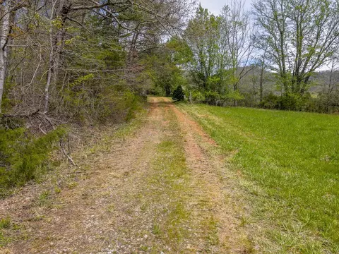 1201 Fulcher Rd, Franklin, NC 28734 photo 2
