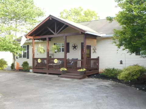 164 Carolina Crest Dr, Franklin, NC 28734