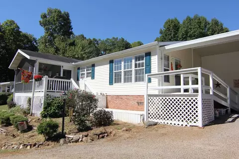 70 Mountain Glory Way, Franklin, NC 28734
