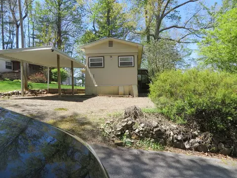 283 Bellview Park Rd, Franklin, NC 28734