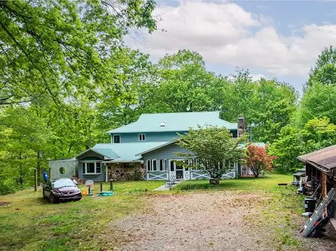 456 Little Ellijay Cir, Franklin, NC 28734