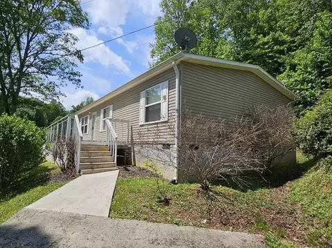 351 Round Hill Rd, Bryson City, NC 28713