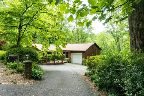 74 Lloyd Ave, Sylva, NC 28779 photo 2