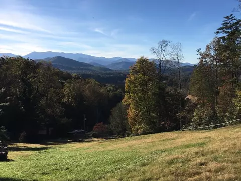 00 Mariposa, Franklin, NC 28734