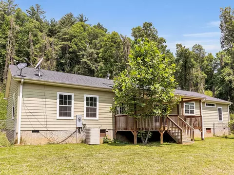282 Cutting Edge Dr, Sylva, NC 28779 photo 3