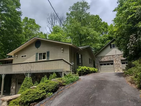160 Cannon Trl, Franklin, NC 28734