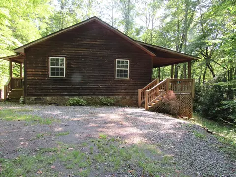 1954 Bettys Creek Rd, Sylva, NC 28779
