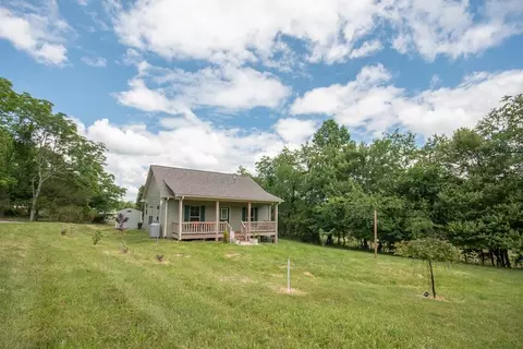 124 Mccoy Rd, Franklin, NC 28734