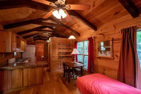 236 Chestnut Cove Rd, Sylva, NC 28779