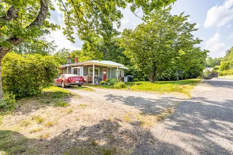73 Griffin St, Sylva, NC 28779 photo 3