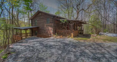 930 Deweese Rd, Topton, NC 28781
