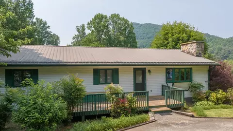 71 Mashburn Branch Estates Rd, Franklin, NC 28734