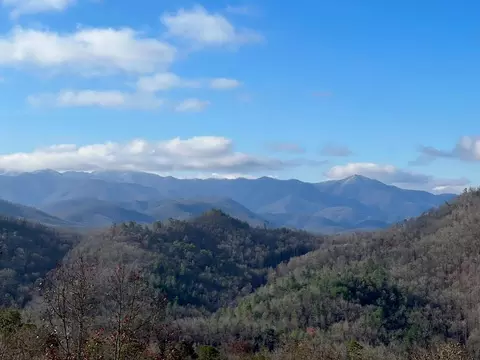 220 Ridge Pl, Bryson City, NC 28713