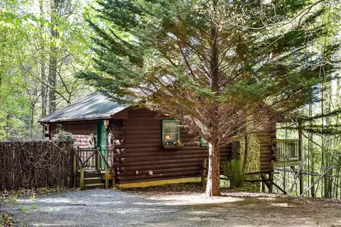 634 Mountainside Rd, Bryson City, NC 28713