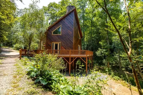 223 Mine Valley Trl, Franklin, NC 28734