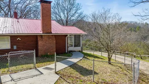 59 Gregory Dr, Franklin, NC 28734