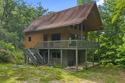 450 Griffin Rd, Franklin, NC 28734