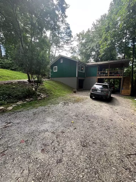 330 N Womack St, Franklin, NC 28734