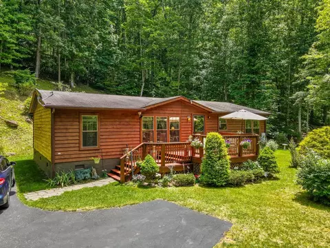 312 Whippoorwill Ln, Sylva, NC 28779