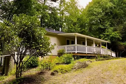 107 Mercy Rdg, Sylva, NC 28779