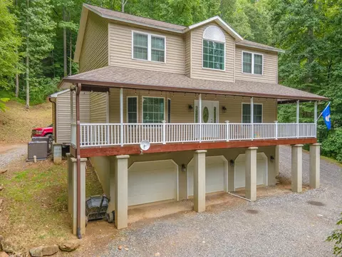 2748 Cane Creek Rd, Sylva, NC 28779