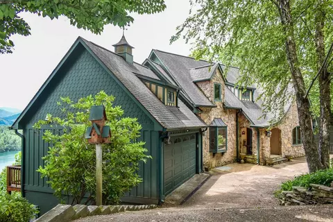 39 Cheoah Trl, Lake Santeetlah, NC 28771
