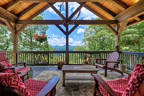 843 Stone Cliffs Ln, Cashiers, NC 28717