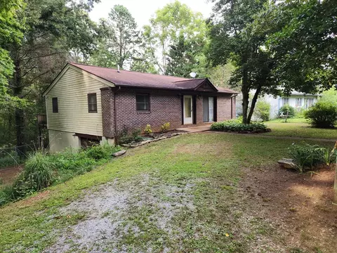 91 Crisp St, Franklin, NC 28734