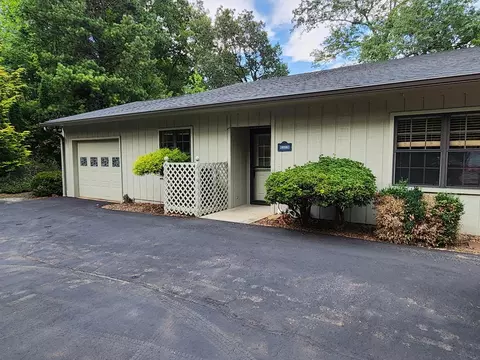 575 Oak Creek Rd # A, Franklin, NC 28734