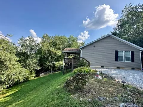 599 Industrial Park Rd, Franklin, NC 28734