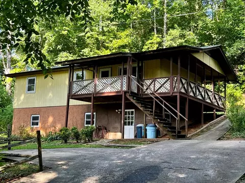 982 Mashburn Branch Rd, Franklin, NC 28734