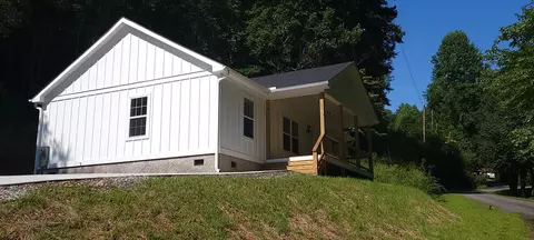 597 Franklin St, Bryson City, NC 28713