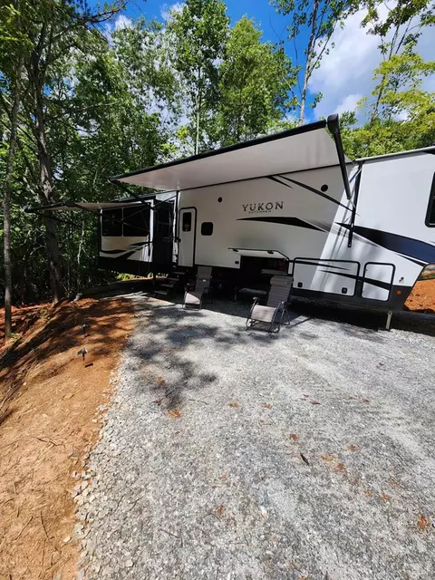 45 Bear Claw Rdg, Franklin, NC 28734