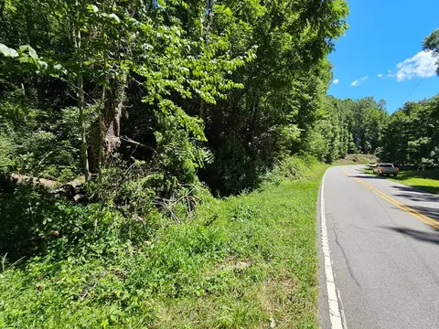 13475 Bryson City Rd, Franklin, NC 28734