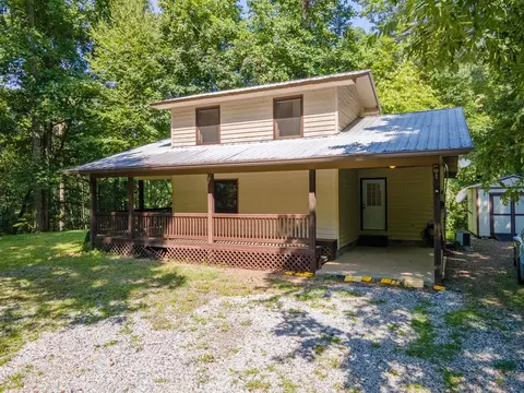 136 Sheila Ln, Franklin, NC 28734