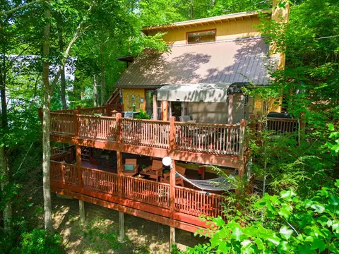 188 Azalea Trl, Almond, NC 28702