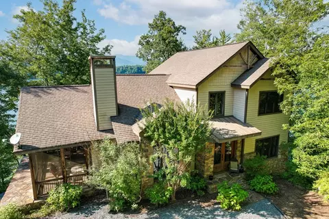 40 Lake Cliff Pt, Bryson City, NC 28713