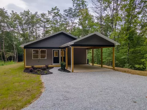 145 Rosewood Rd, Franklin, NC 28734