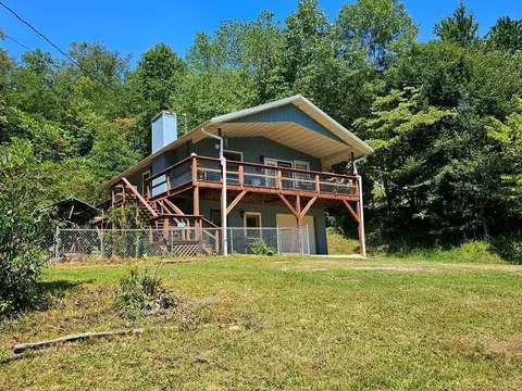 905 Bailey Rd, Franklin, NC 28734 photo 2
