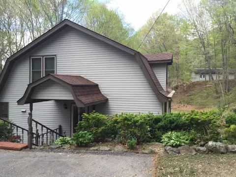 35 Rabbit Track Trl, Franklin, NC 28734