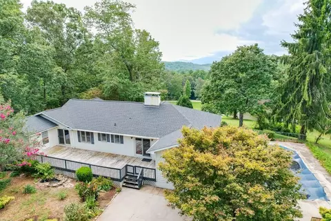 56 Grace Starr Rd, Franklin, NC 28734