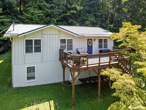 113 Belleview Rd, Waynesville, NC 28786