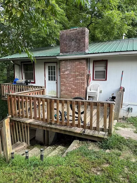 86 Hollyview Cir, Franklin, NC 28734
