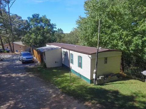 216 Redbud Ln, Franklin, NC 28734