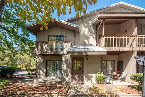 242 Holly Springs Village Rd, Franklin, NC 28734