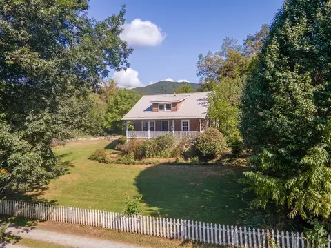 8 John Allman Ln, Sylva, NC 28779
