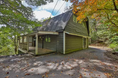1216 Piney Grove Rd, Franklin, NC 28734
