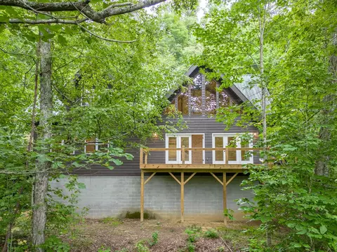 617 Brush Creek Mountain Rd, Bryson City, NC 28713