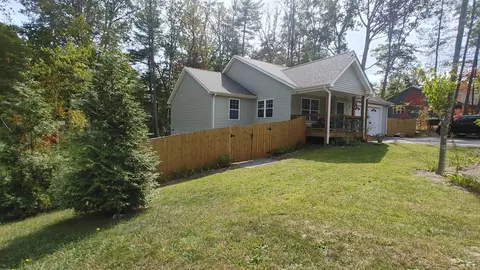 111 Old Farm School Rd, Asheville, NC 28805